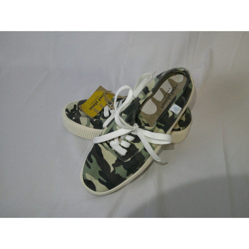 Cool Planet by Steve Madden Womens Camo Canvas Lace Up Sneakers 6.5M $69‎ NWT